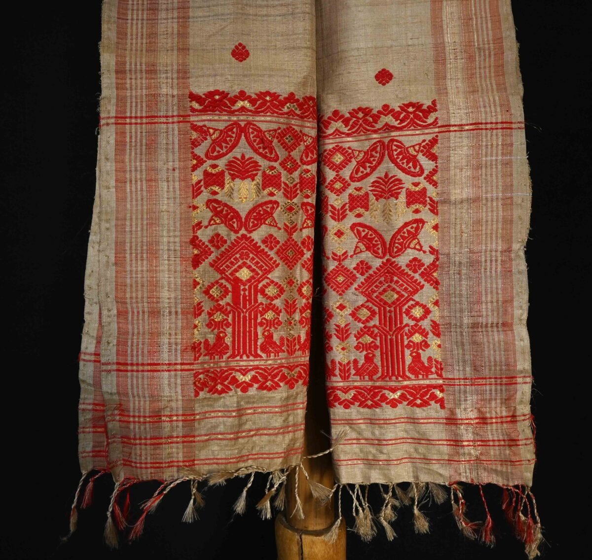 Handwoven Muga Silk Gamosa - Image 2