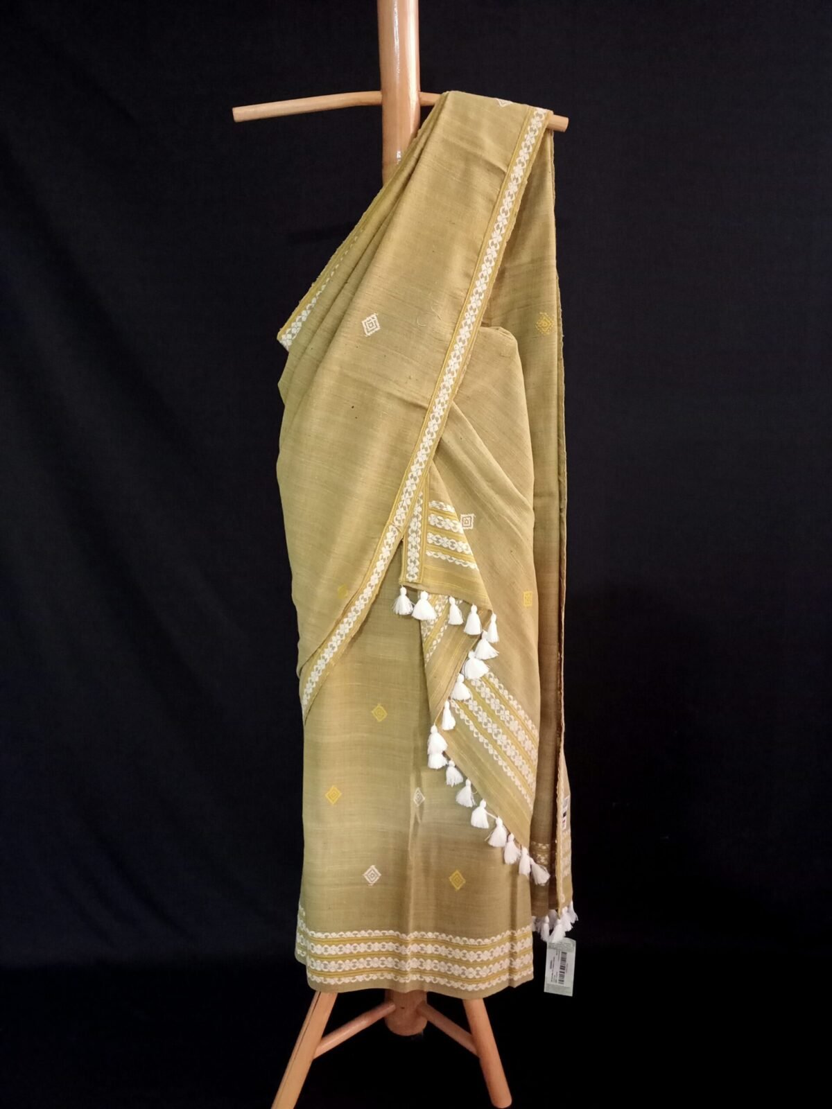 Sand Eri Natural Dye Mekhela Chador - Image 3