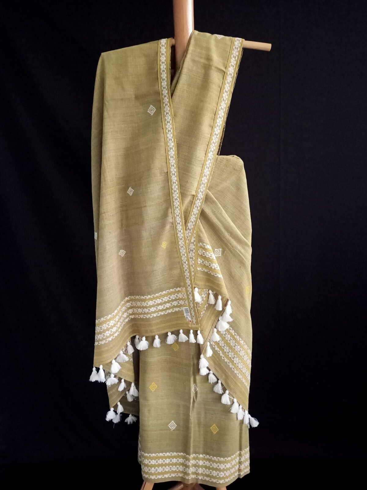 Sand Eri Natural Dye Mekhela Chador - Image 2