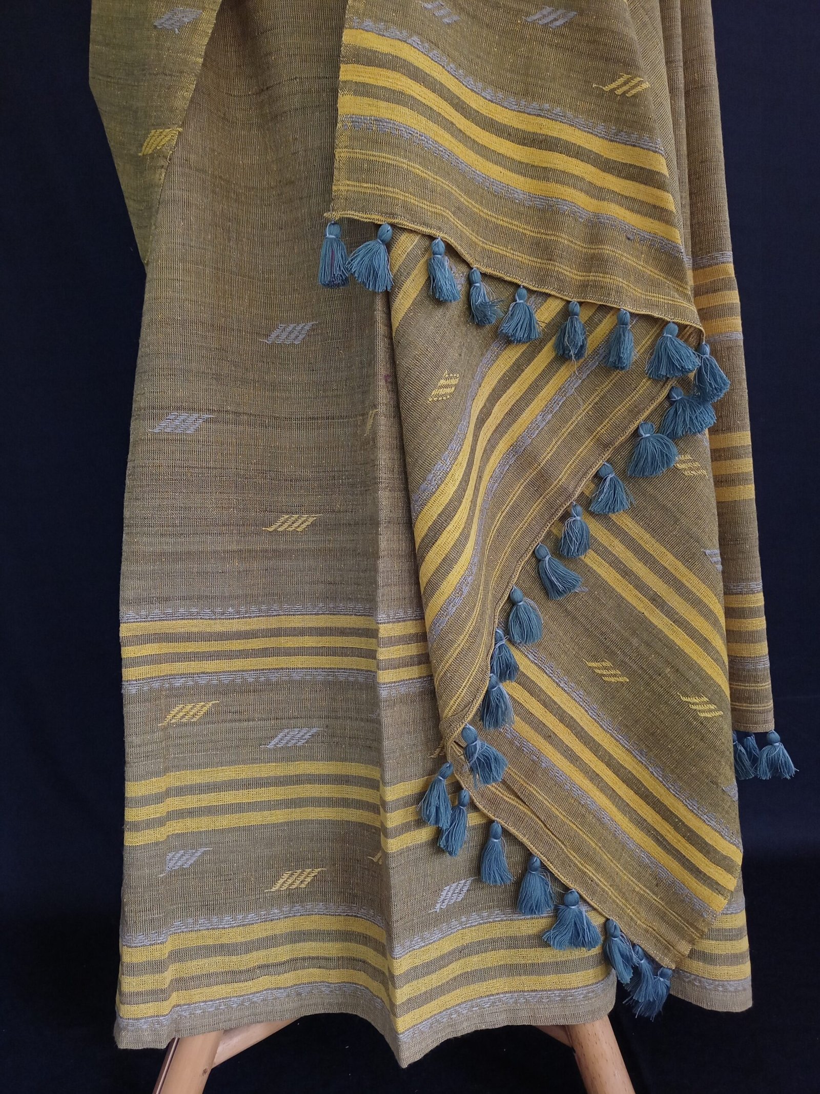 OP Green Eri Natural Dye Mekhela Chador - Image 4