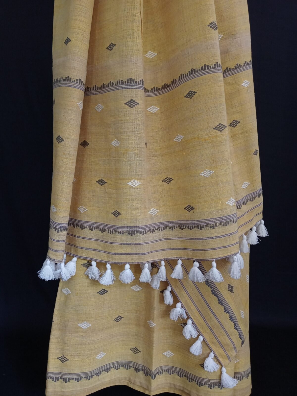 TM Yellow Eri Natural Dye Mekhela Chador - Image 5