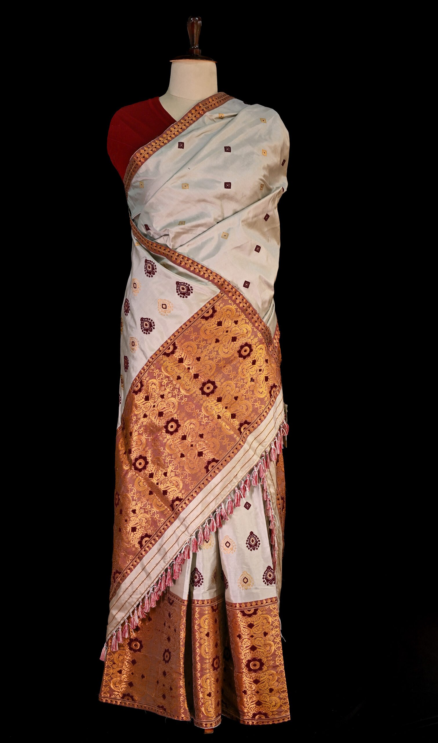 Mulberry Silk Chrome Grey Mekhela Chador