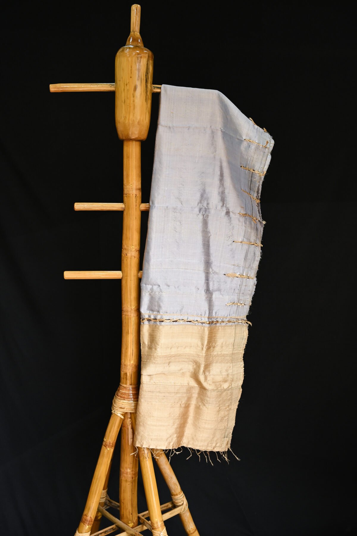Muga & Paat Silk Stole - Image 4