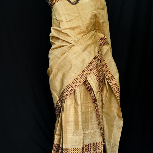 MUGA MEKHELA CHADOR BROCKET PURPLE & ZARI WORK