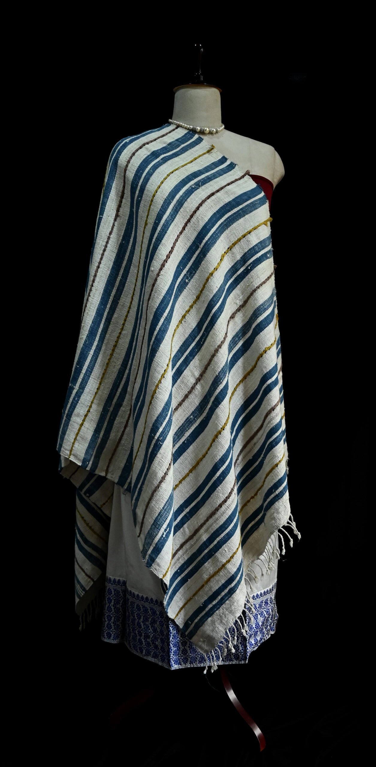 ERI SHAWL BUSKET