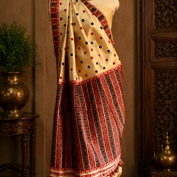 Alternative view of TASSAR SAREE RED BLACK WORK